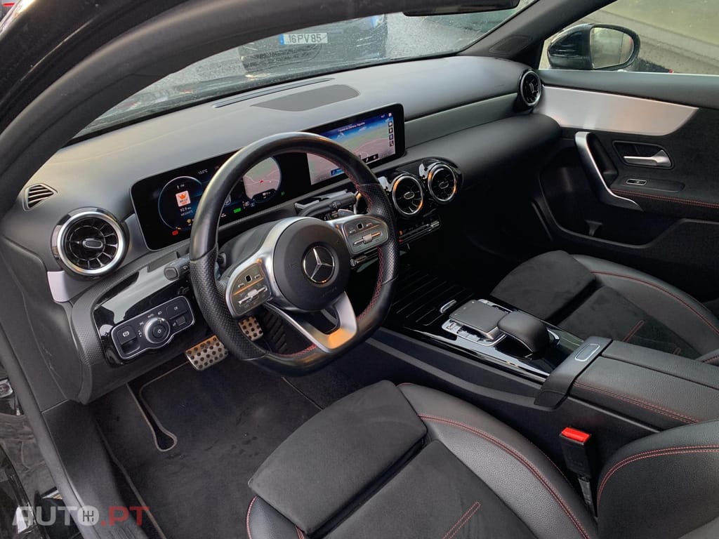 Mercedes-Benz A 250 e AMG Line