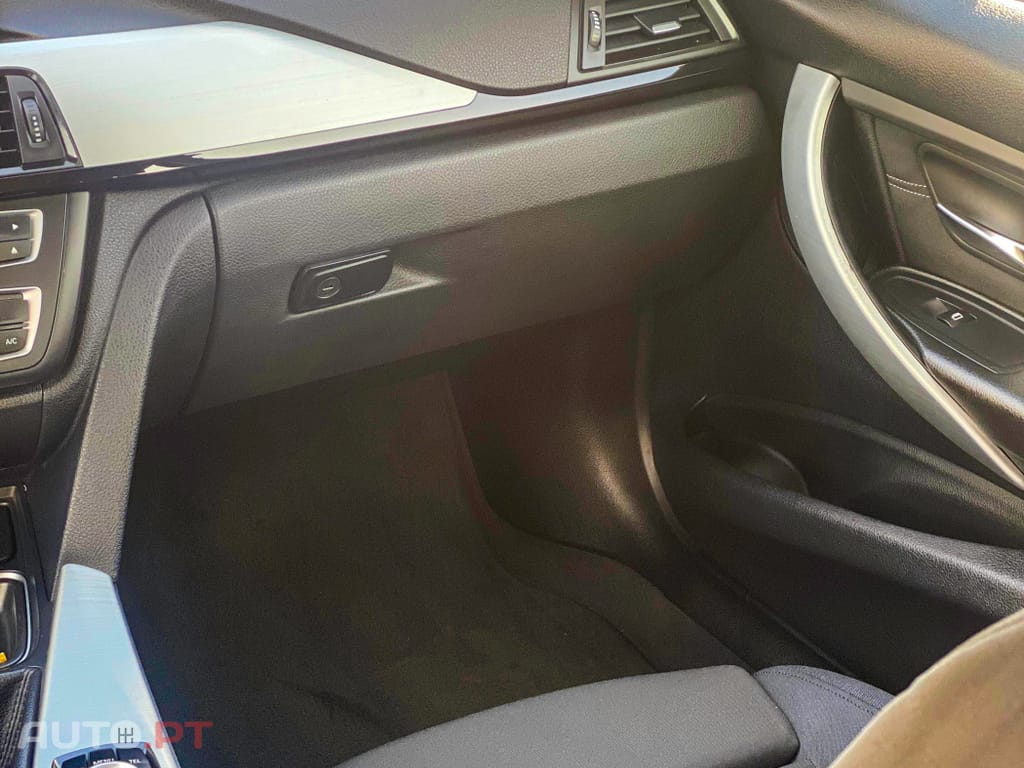 BMW 318 d Touring Line Sport