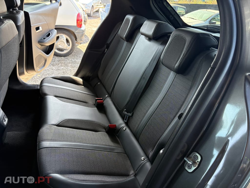 Peugeot 208 1.2 PureTech Allure Pack EAT8