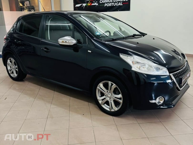 Peugeot 208 1.2 VTi SE Style