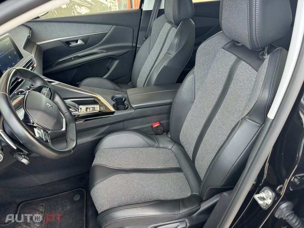 Peugeot 3008 1.5 BlueHDi Allure EAT8