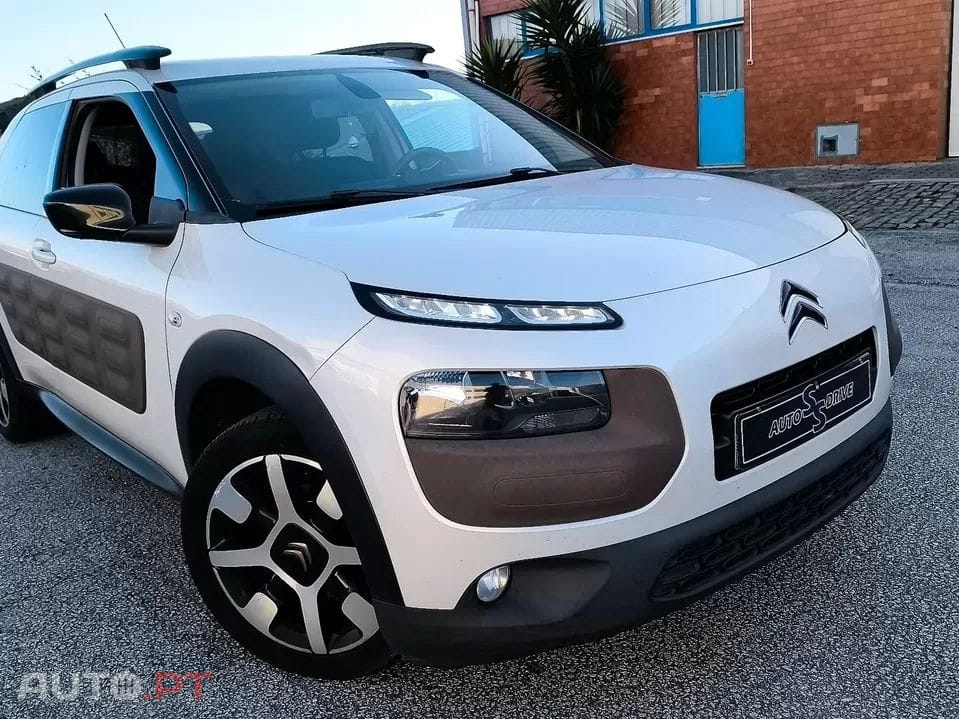 Citroen C4 Cactus 1.6 e-HDi Shine ETG6 92g