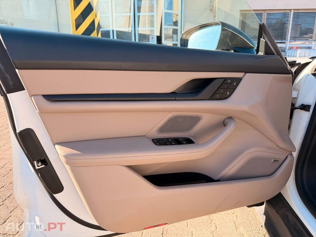 Porsche Taycan 79 kWh
