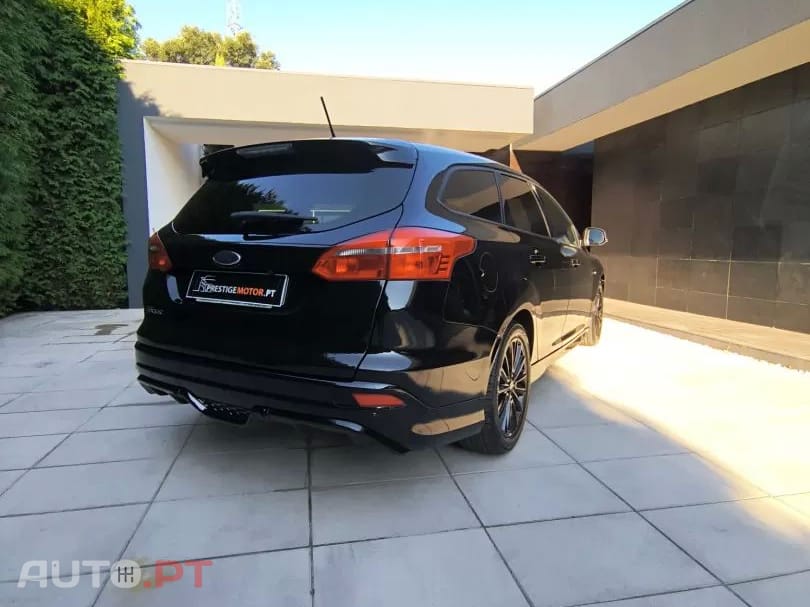 Ford Focus SW 1.5 TDCi ST-Line