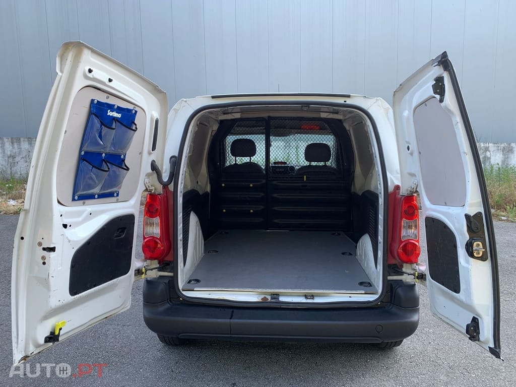 Peugeot Partner 1.5 BlueHDi Asphalt Standard