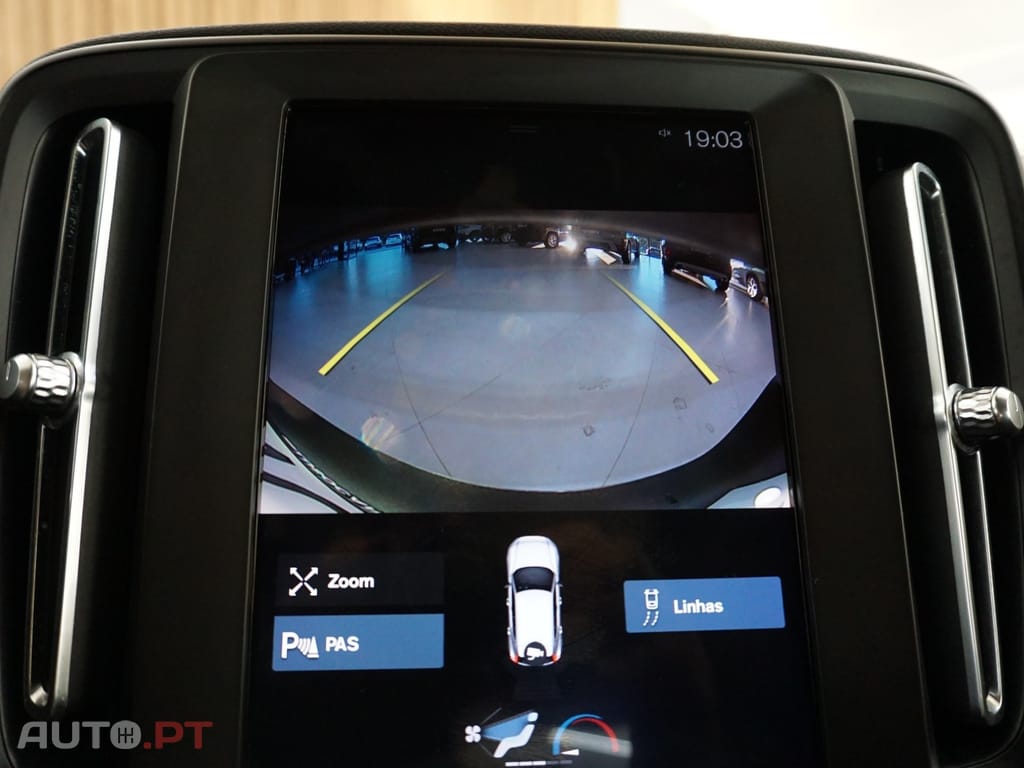 Volvo XC40 1.5 T3 Momentum Tech Edition
