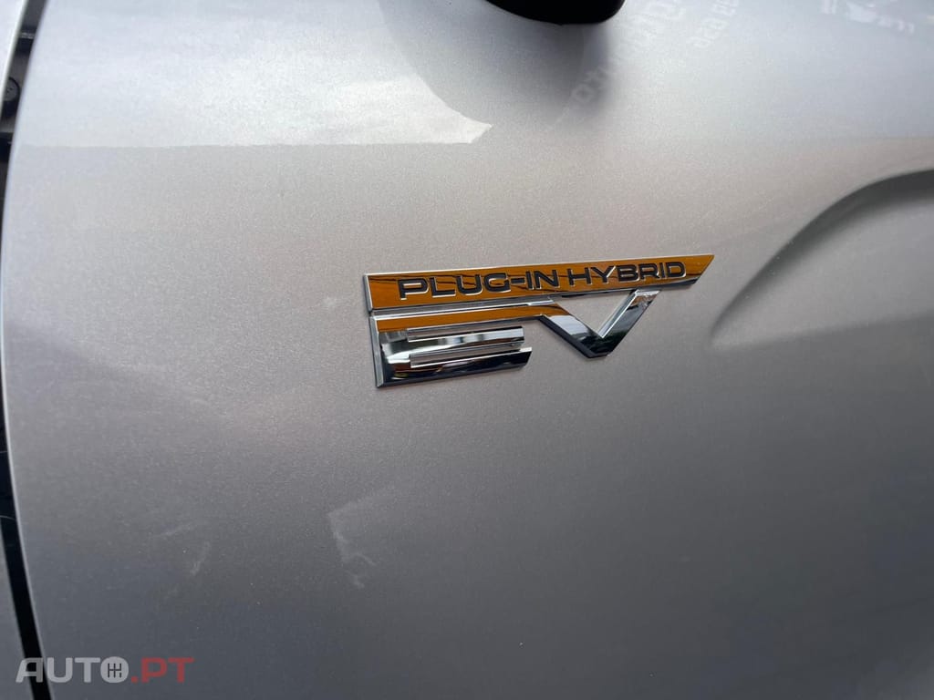 Mitsubishi Eclipse Cross 2.4 Plus Select 4WD hYBRID 