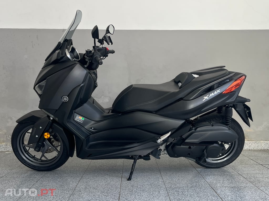 Yamaha X-Max 125