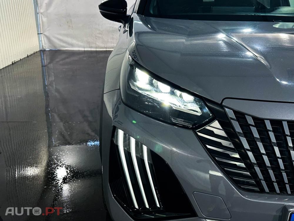 Peugeot E-2008 54 kWh GT