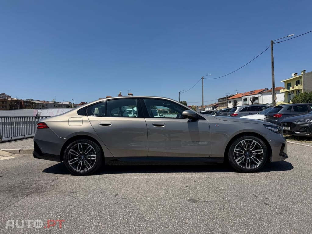 BMW 530 e Pack Desportivo M Pro