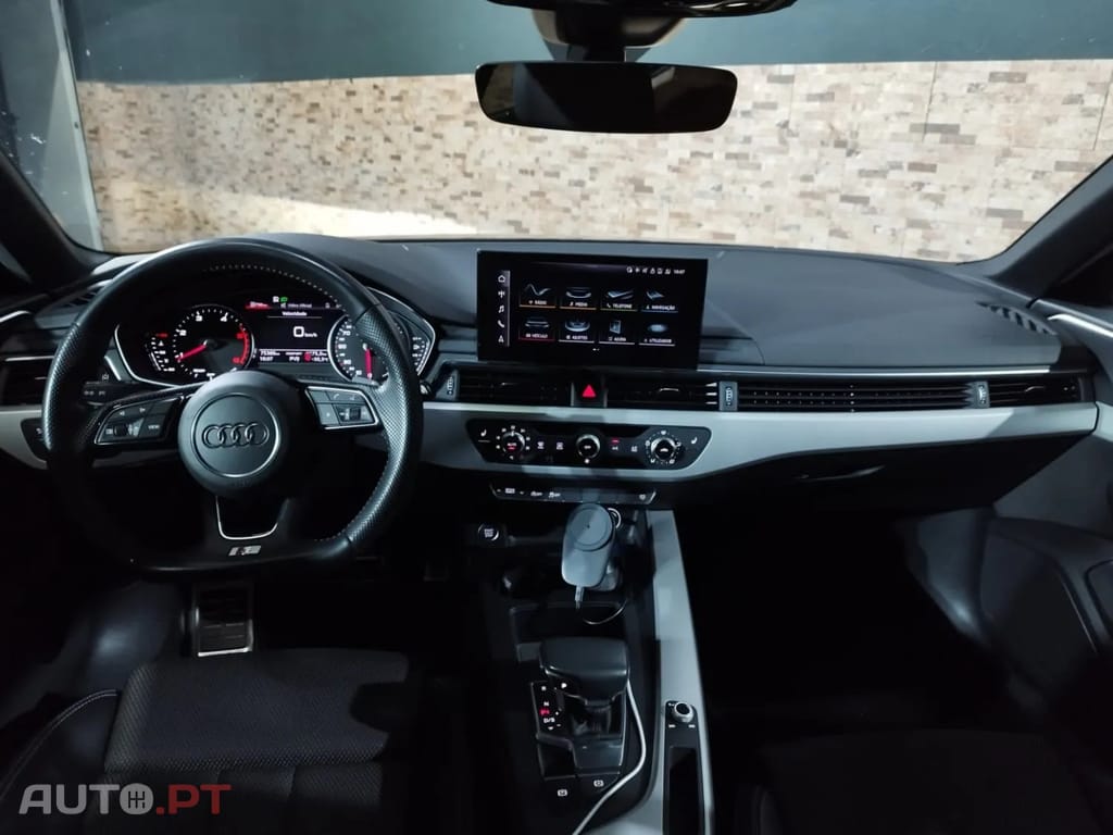 Audi A4 40 TDI S line S tronic
