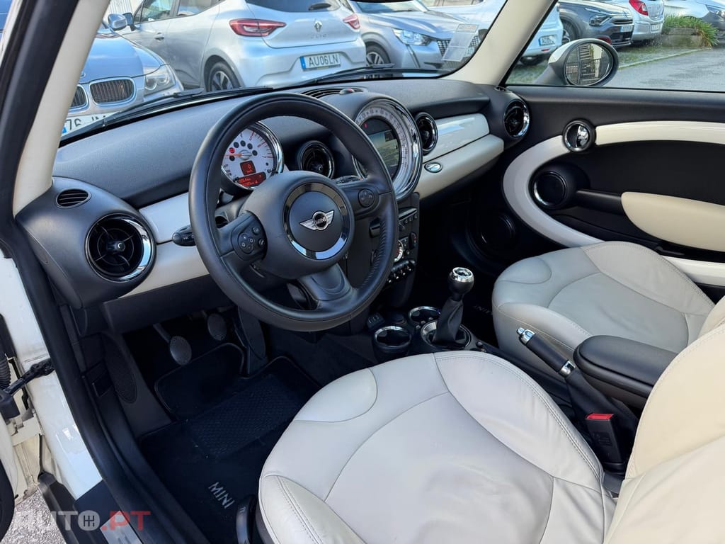 MINI Cooper Cooper D