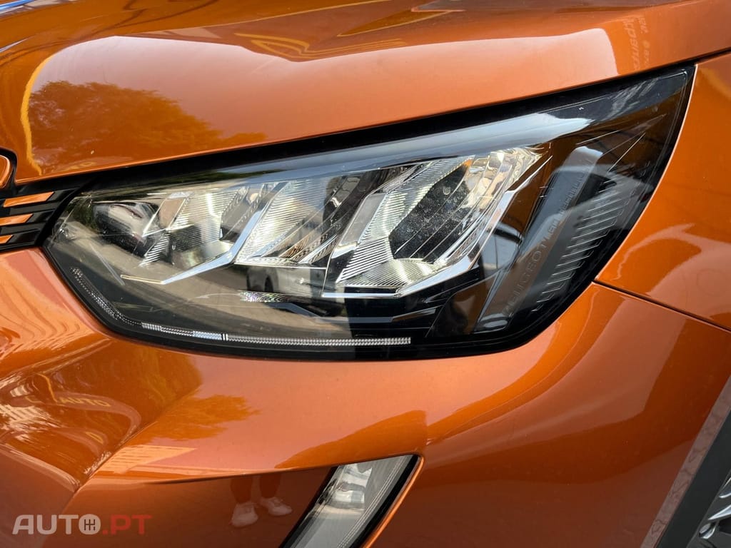 Peugeot E-2008 I.V.A DEDUTÍVEL Active