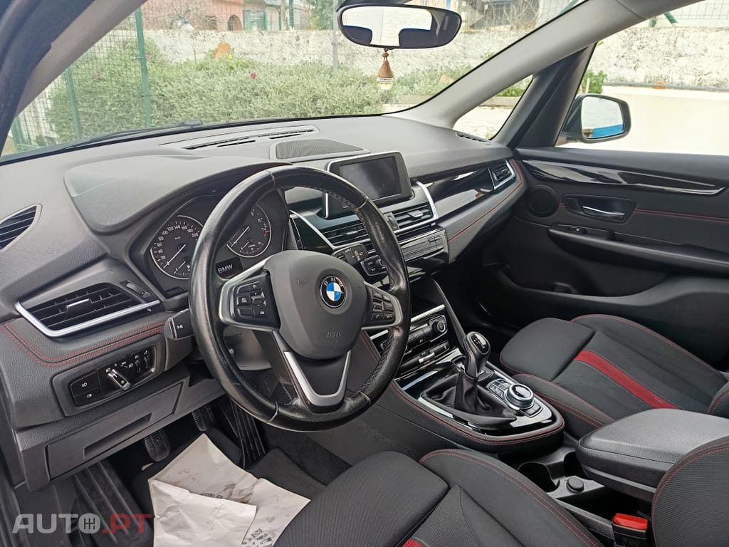 BMW 218 i Sport Line