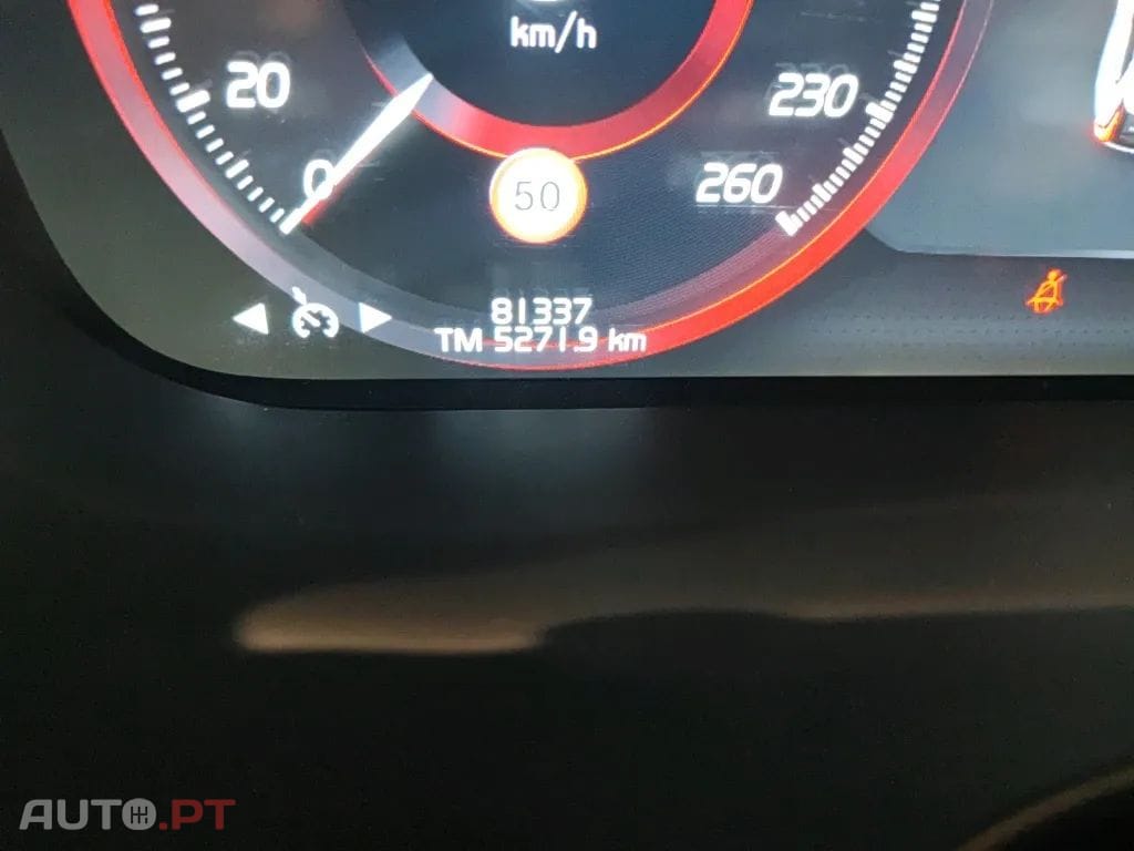 Volvo XC60 2.0 B4 R-Design Geartronic