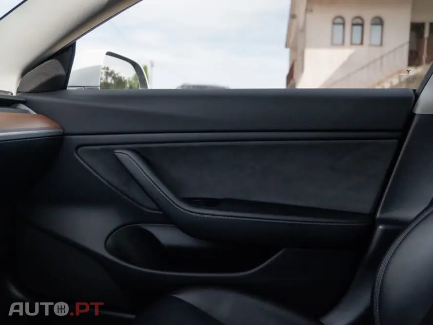 Tesla Model 3 Long Range AWD Dual Motor Performance