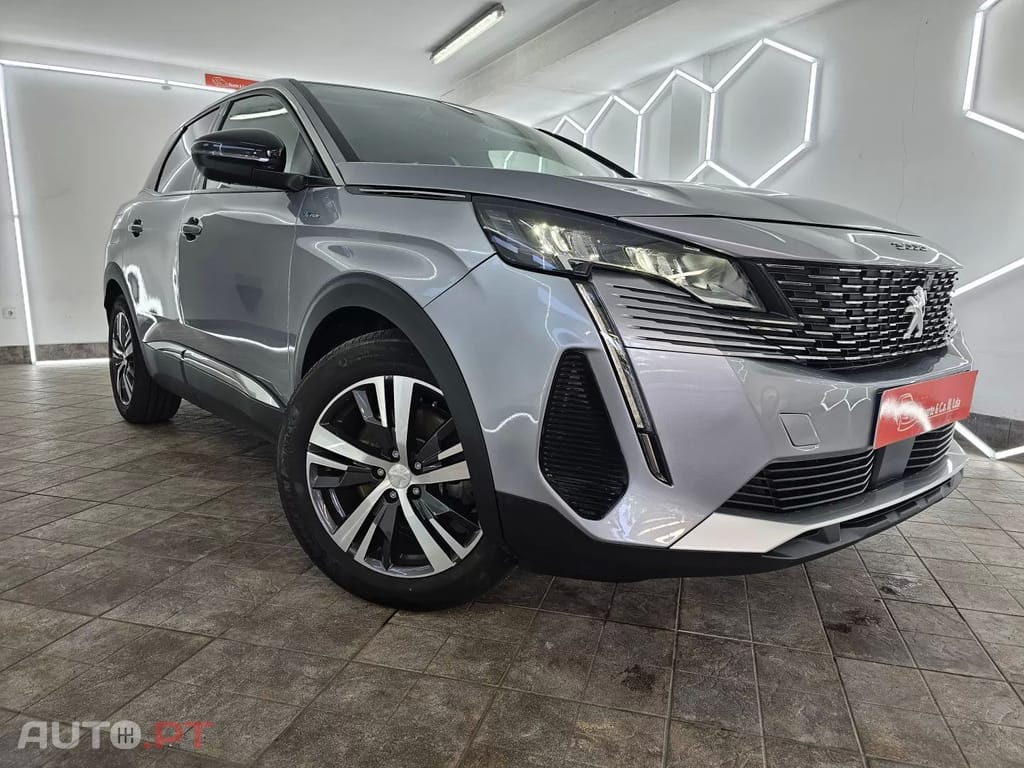 Peugeot 3008 1.6 Hybrid Allure e-EAT8