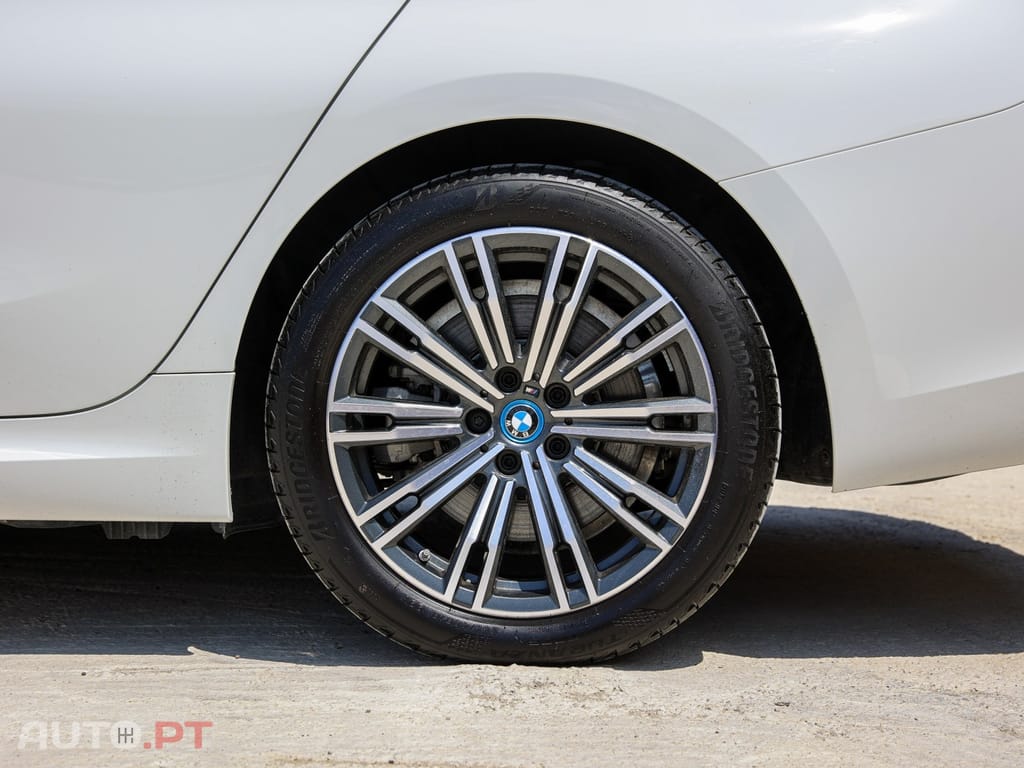 BMW 330 e Aut.