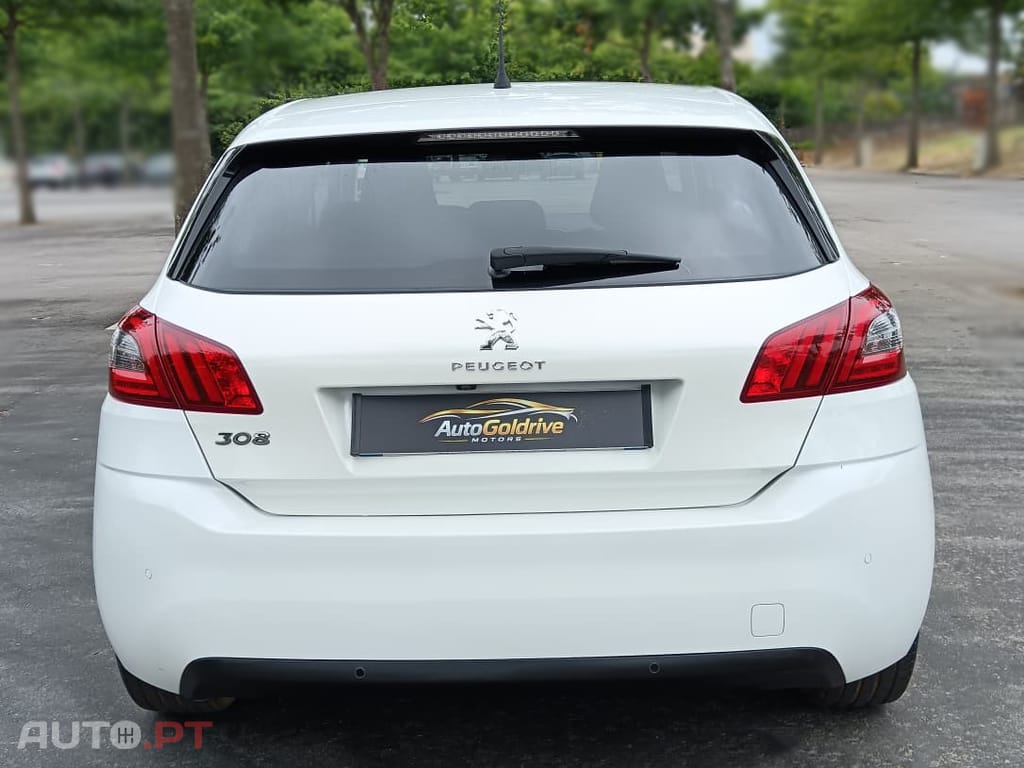Peugeot 308 1.2 PureTech Allure EAT8