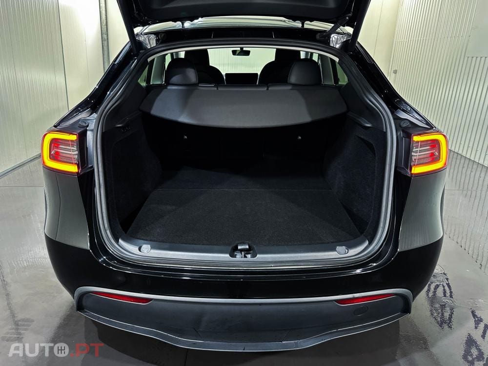 Tesla Model Y Long Range Dual Motor AWD
