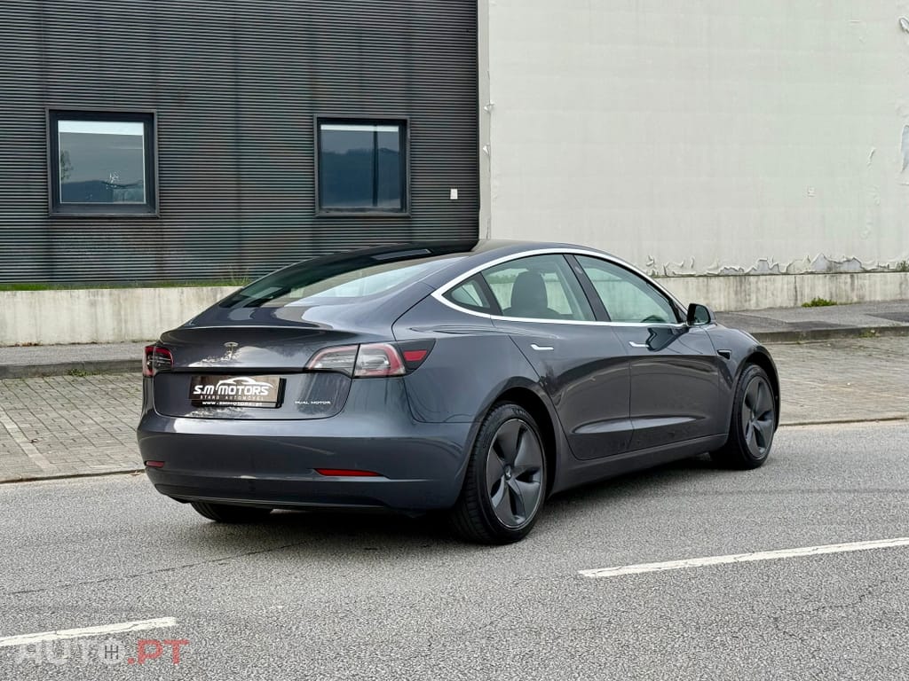 Tesla Model 3 Long-Range Dual Motor AWD