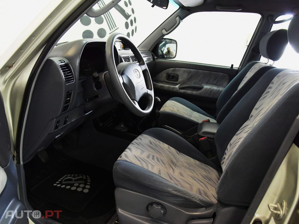 Toyota Land Cruiser 3.0 TD Pack 2