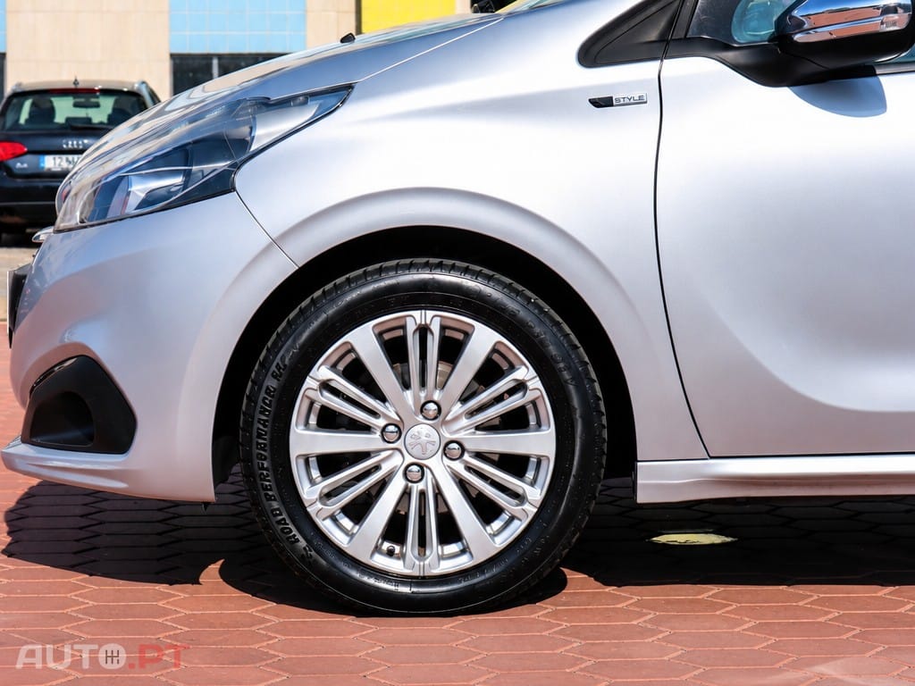 Peugeot 208 1.2 PureTech Style