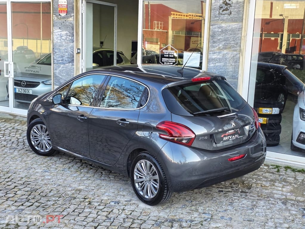 Peugeot 208 1.2 PureTech Allure EAT6