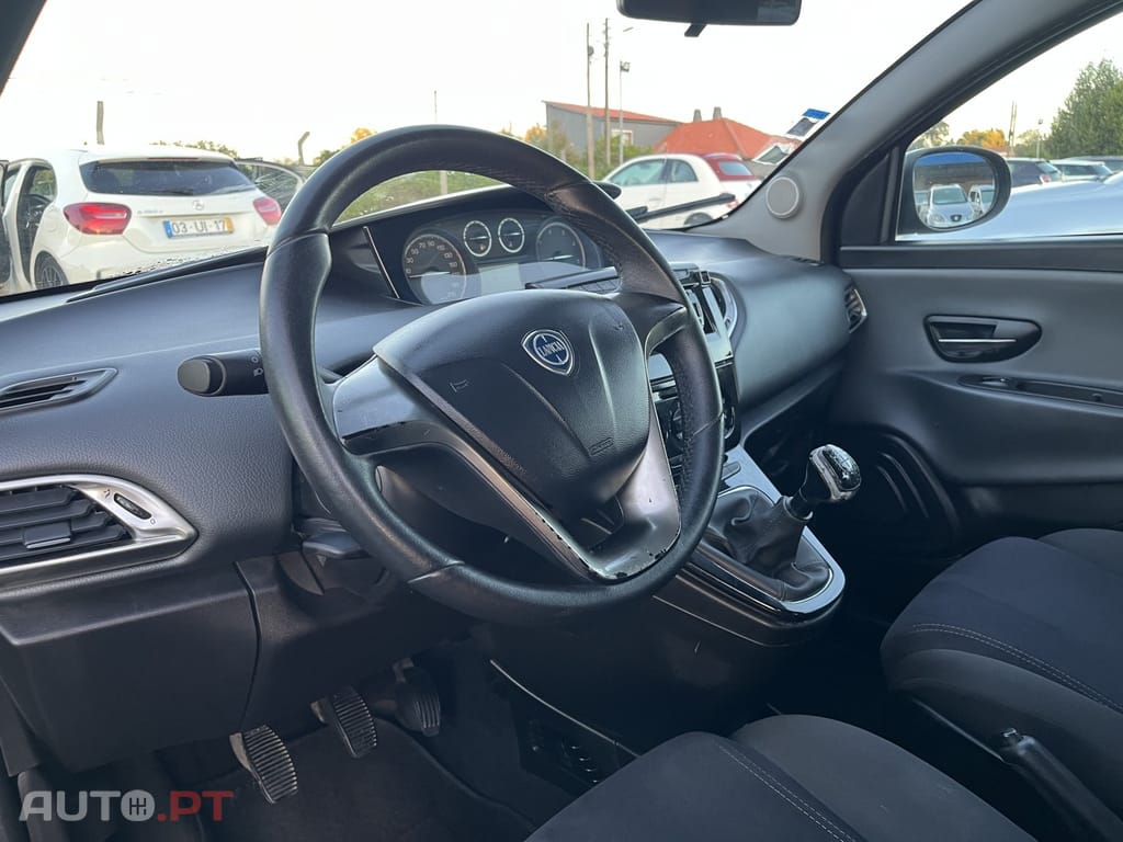 Lancia Ypsilon 1.3 M-jet S&S Gold