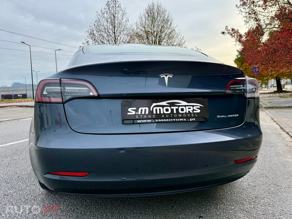 Tesla Model 3 Long-Range Dual Motor AWD