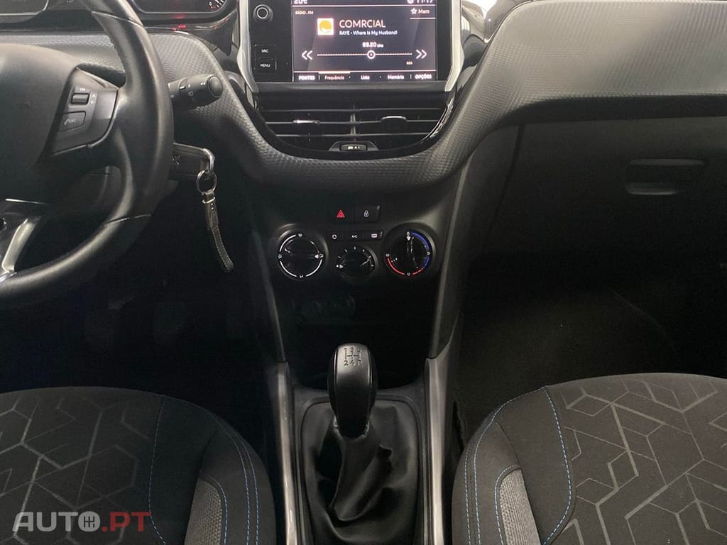 Peugeot 2008 1.2 PureTech Active