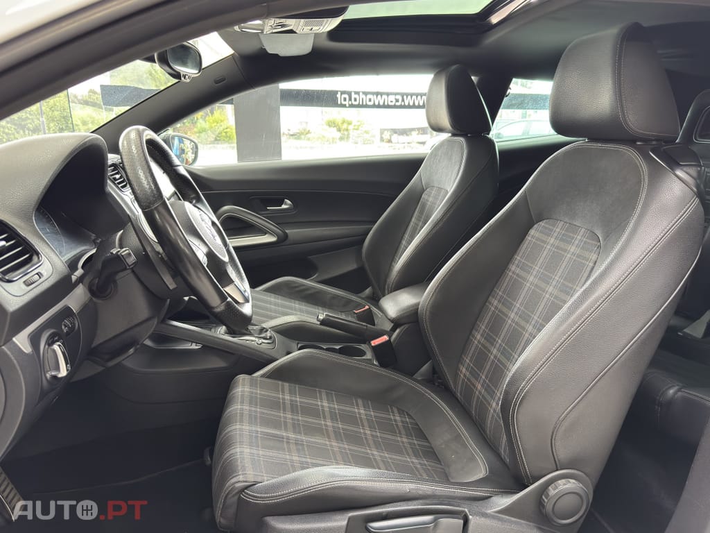 Volkswagen Scirocco 2.0 TDI Sport DSG