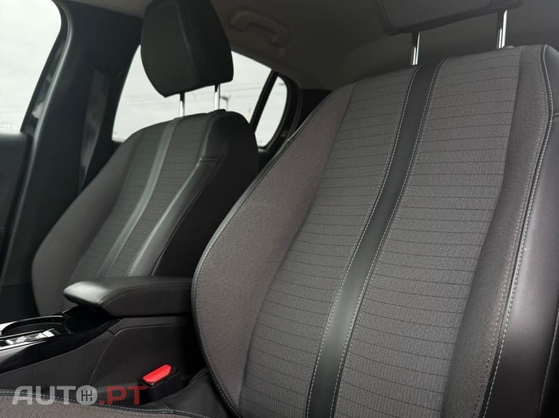 Peugeot 208 1.2 PureTech Allure Pack