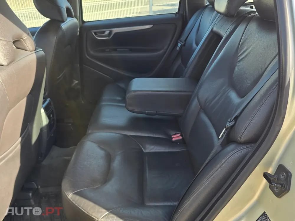 Volvo V70 2.4 D5 Momentum