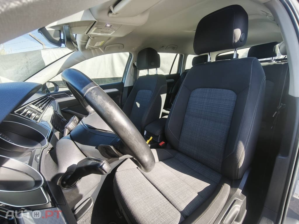Volkswagen Passat 2.0 TDI Business DSG