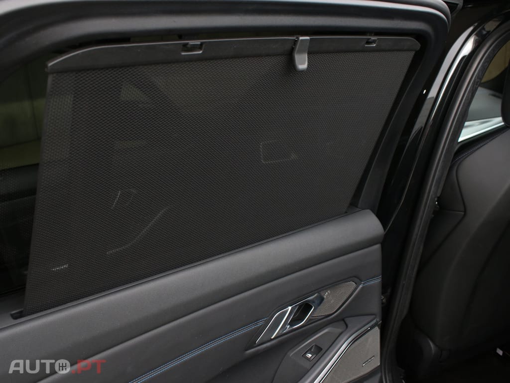 BMW 330 e Touring Pack Desportivo M Auto