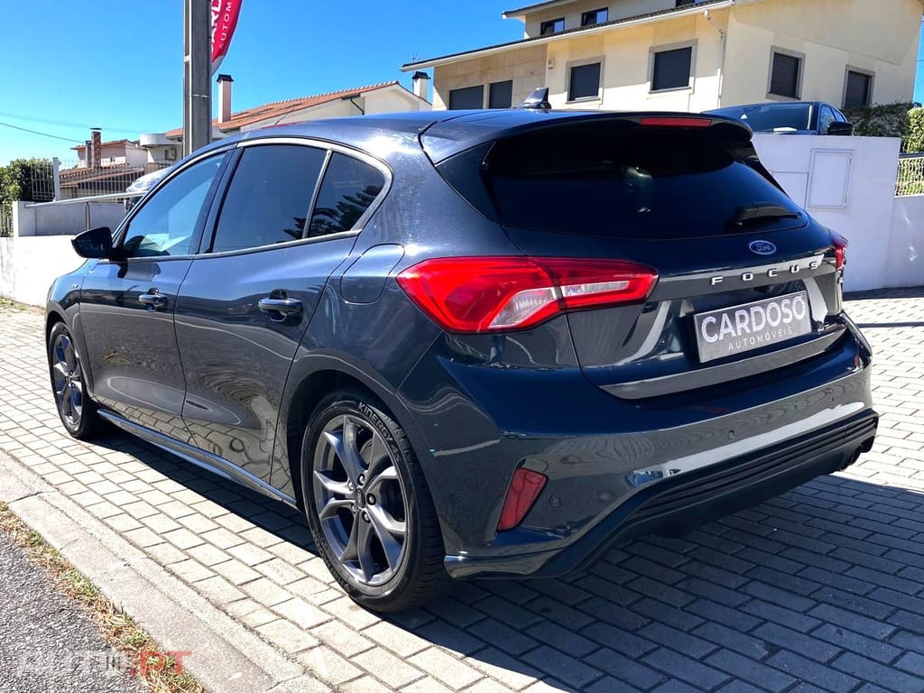 Ford Focus 1.0 EcoBoost Hybrid ST-LINE