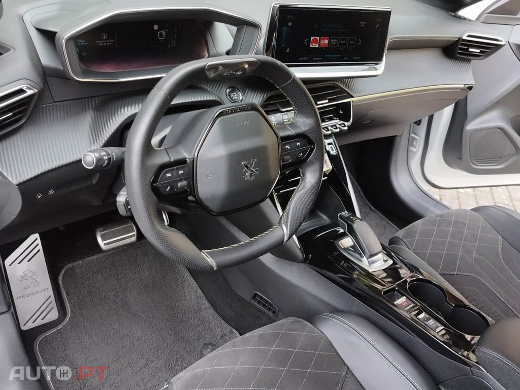 Peugeot E-208 50 kWh GT