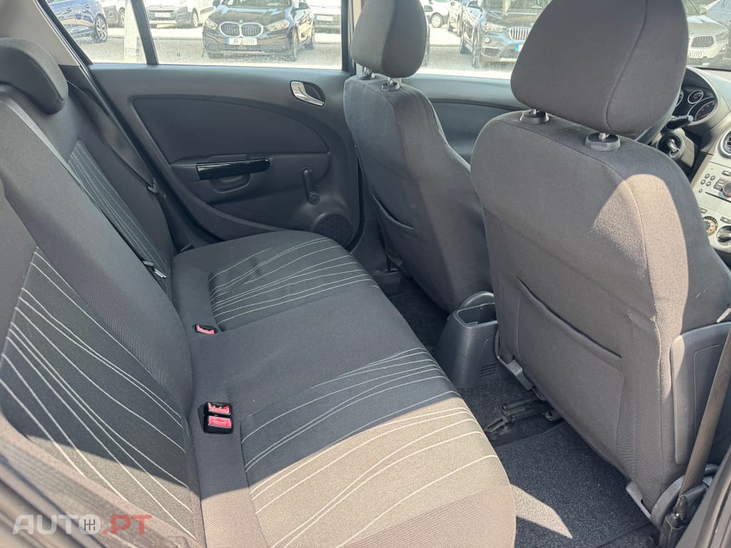 Opel Corsa 1.2 Enjoy Easytronic