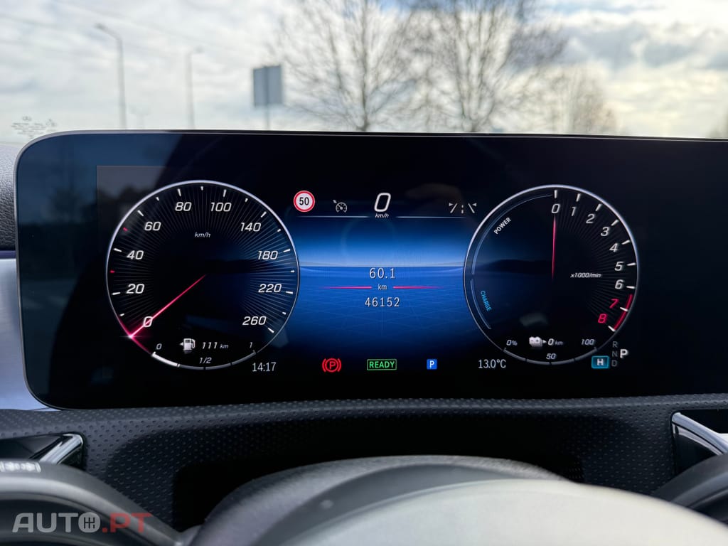 Mercedes-Benz A 250 e AMG Line