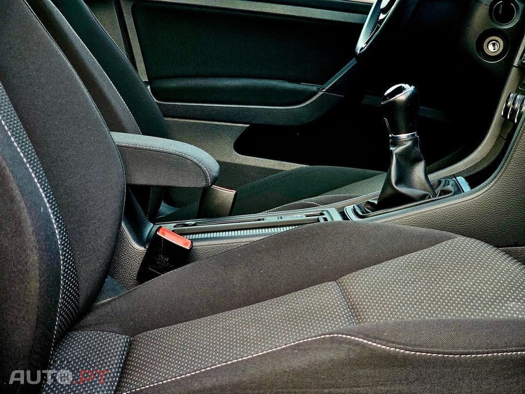 Volkswagen Golf 1.0 TSI Confortline
