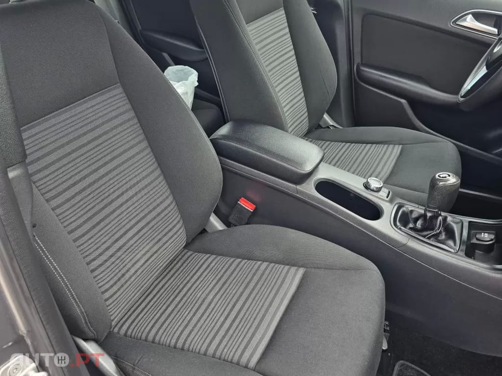Mercedes-Benz A 200 CDI (BlueEFFICIENCY) Urban