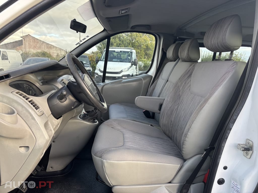 Nissan Primastar 2.0 dCi L1H1 2.7 115 Pre.+PC+AA
