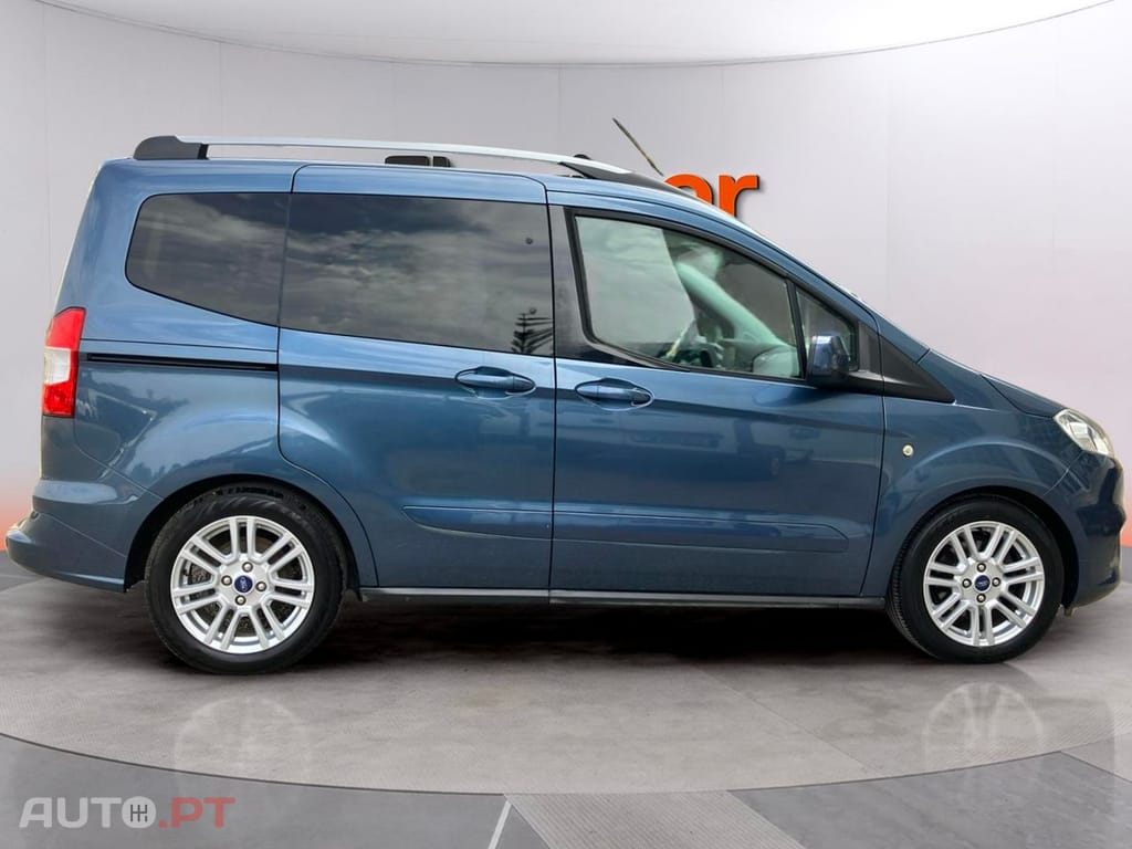 Ford Tourneo 1.0 EcoBoost Titanium