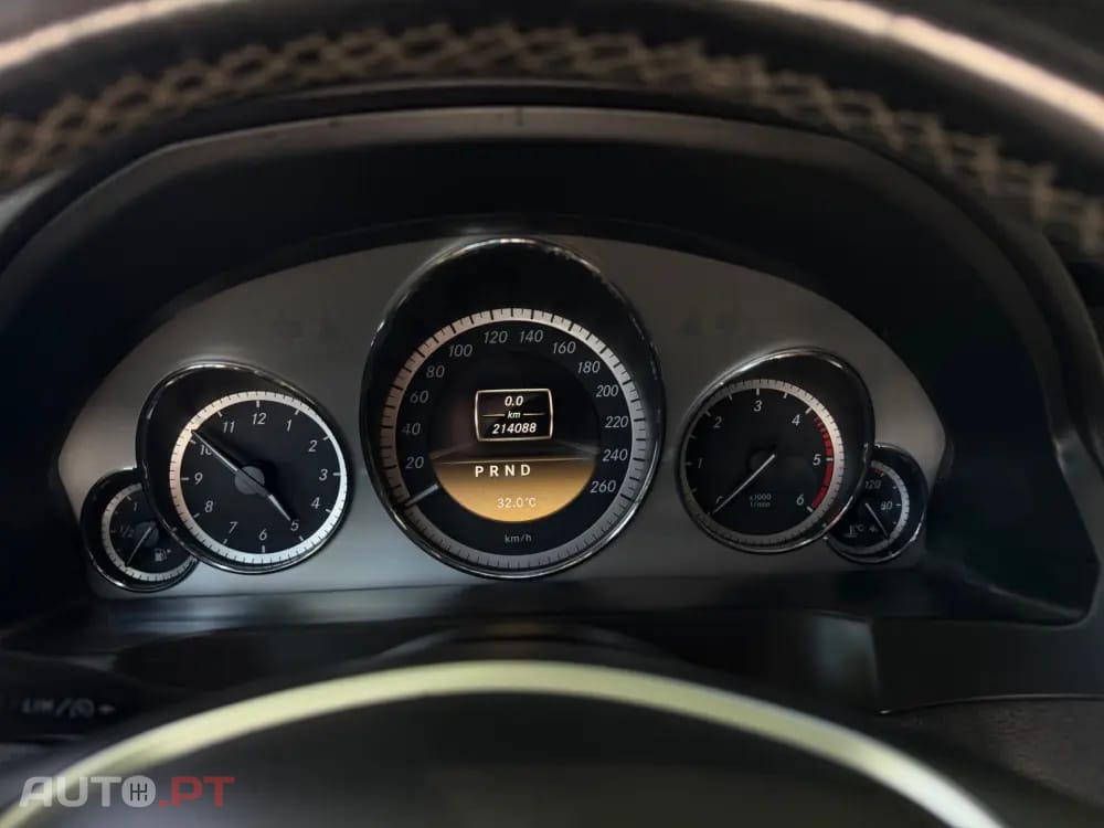 Mercedes-Benz E 220 (BlueTEC) d 9G-TRONIC