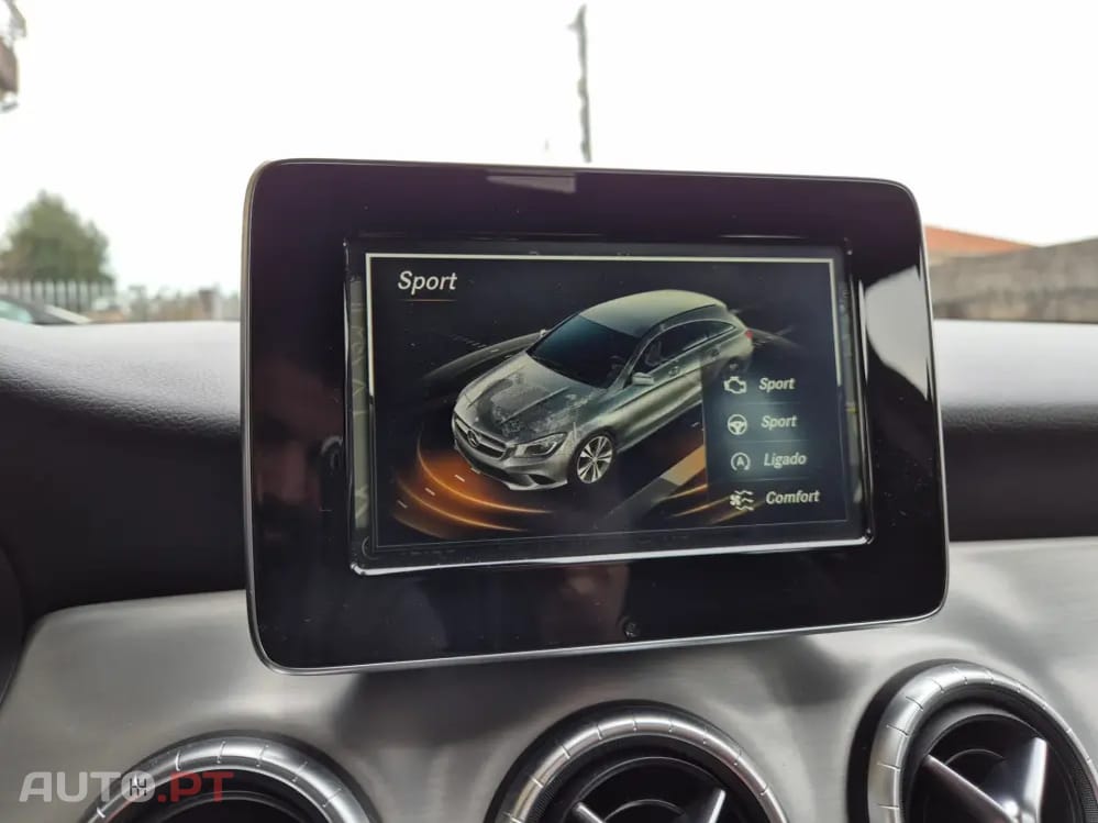 Mercedes-Benz CLA 200 d Shooting Brake AMG Line Aut.