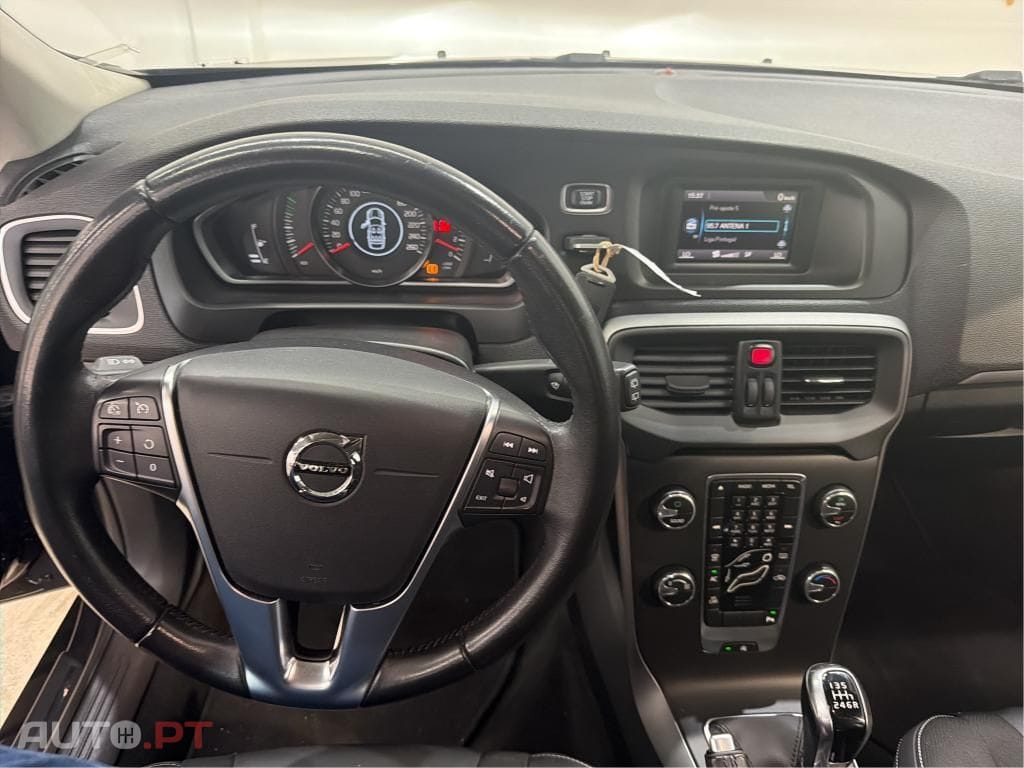Volvo V40 2.0 D3 Momentum