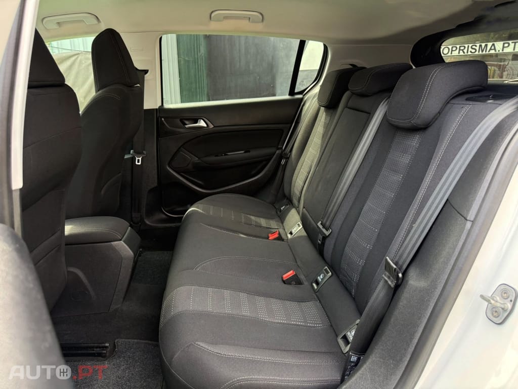 Peugeot 308 1.6 BlueHDi Allure J17