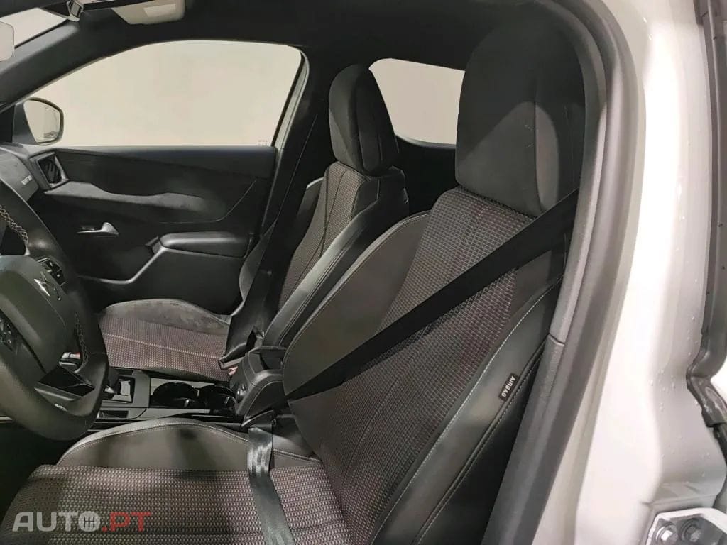 DS DS3 Crossback E-Tense Performance Line