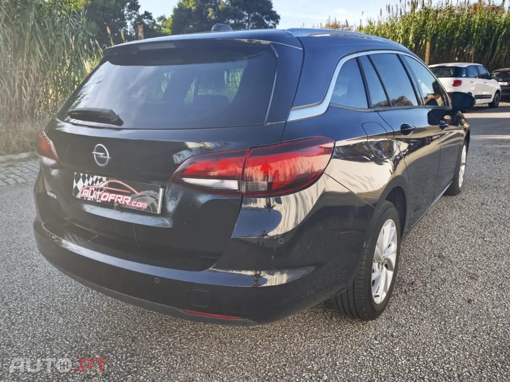 Opel Astra Sports Tourer 1.5 D S&S Auto Business Elegance